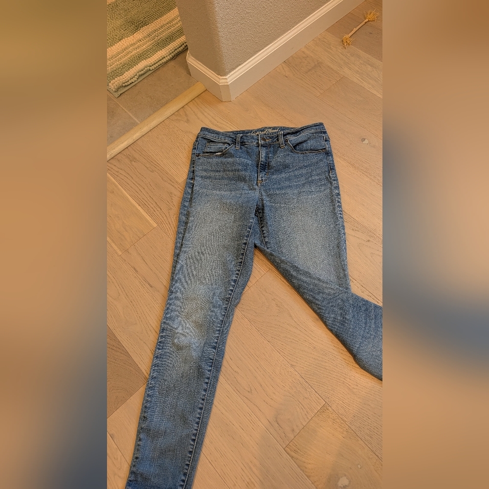 Universal Women's Classic Blue Skinny Jeans